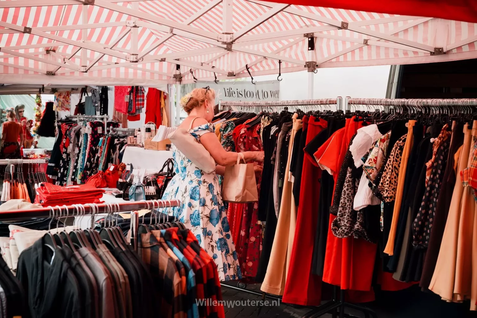 Petticoats en vintagekleding op de Rock 'n Roll Markt